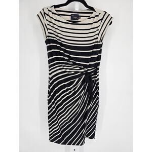 Just Taylor Womens Sz 6 Knee Length Short Sleeve Dress Blue Tan Striped Tie Side